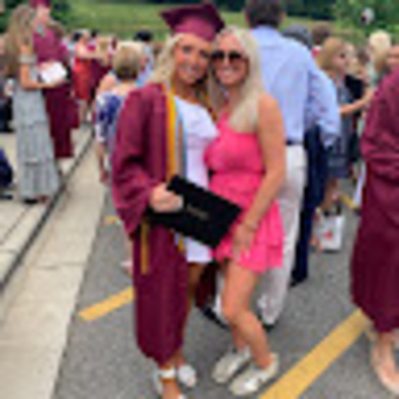 Meet your Posher, Ava - Picture 1 of 1